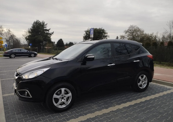 Hyundai ix35 cena 44800 przebieg: 148666, rok produkcji 2013 z Rawicz małe 254